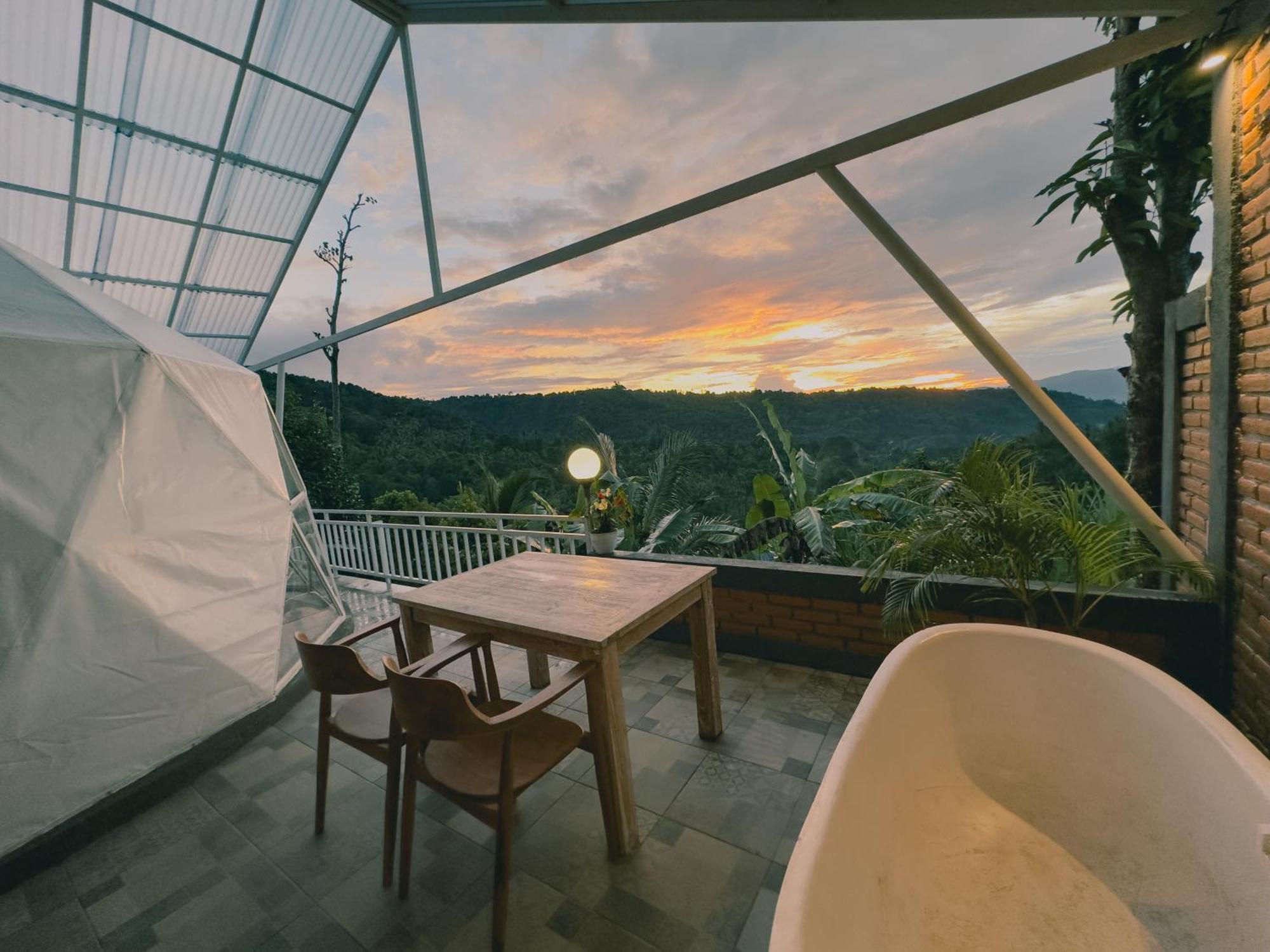 Moondock Luxury Camp Ξενοδοχείο Munduk Εξωτερικό φωτογραφία